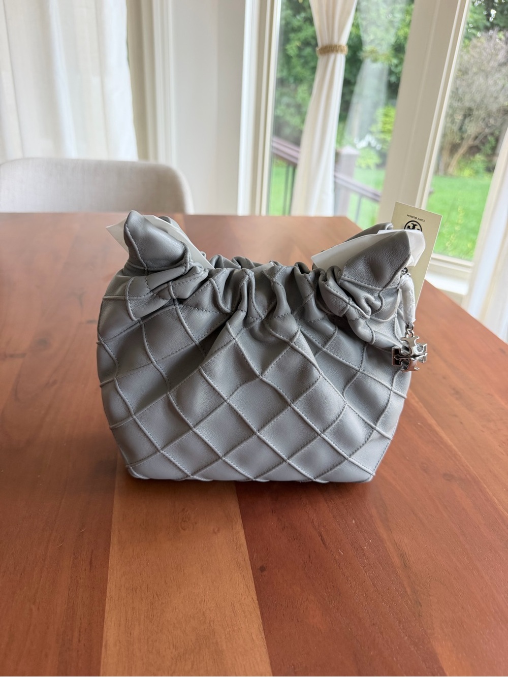 π©Ά NWT Tory Burch Mini Fleming Soft Hobo Gray | Leather Crossbody | Dust Bag β¨ - Picture 4 of 10